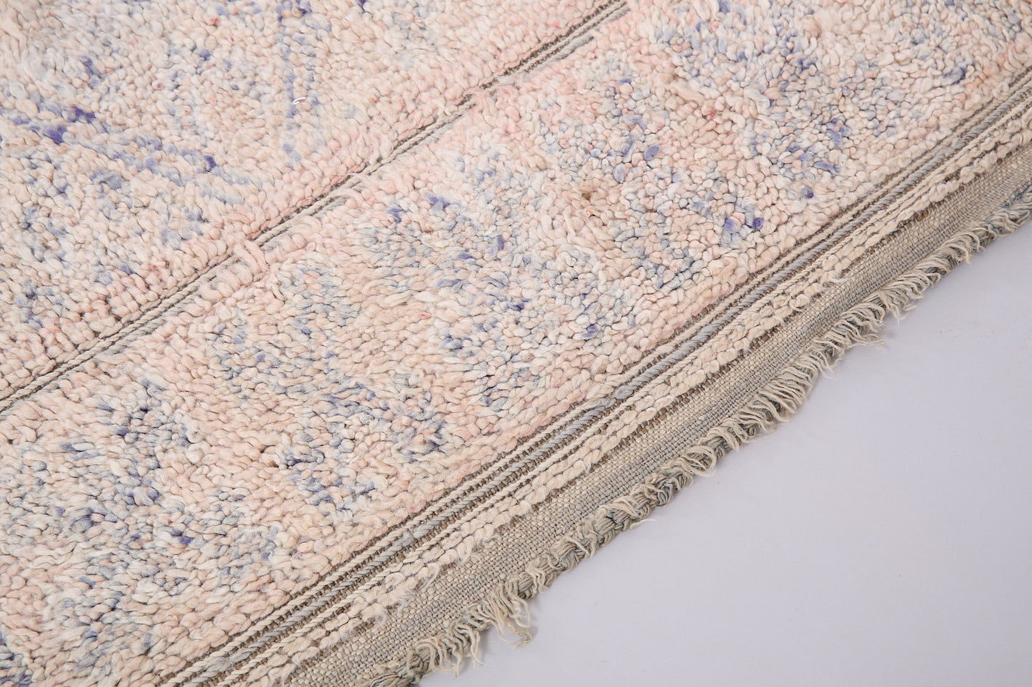 Blasser handgemachter Beni Mguild Teppich 7,4 FT x 9,5 FT - marokkanischer Vintage Teppich - handgemachter Tribal Teppich - alter Boho Teppich - marokkanischer Berber Teppich