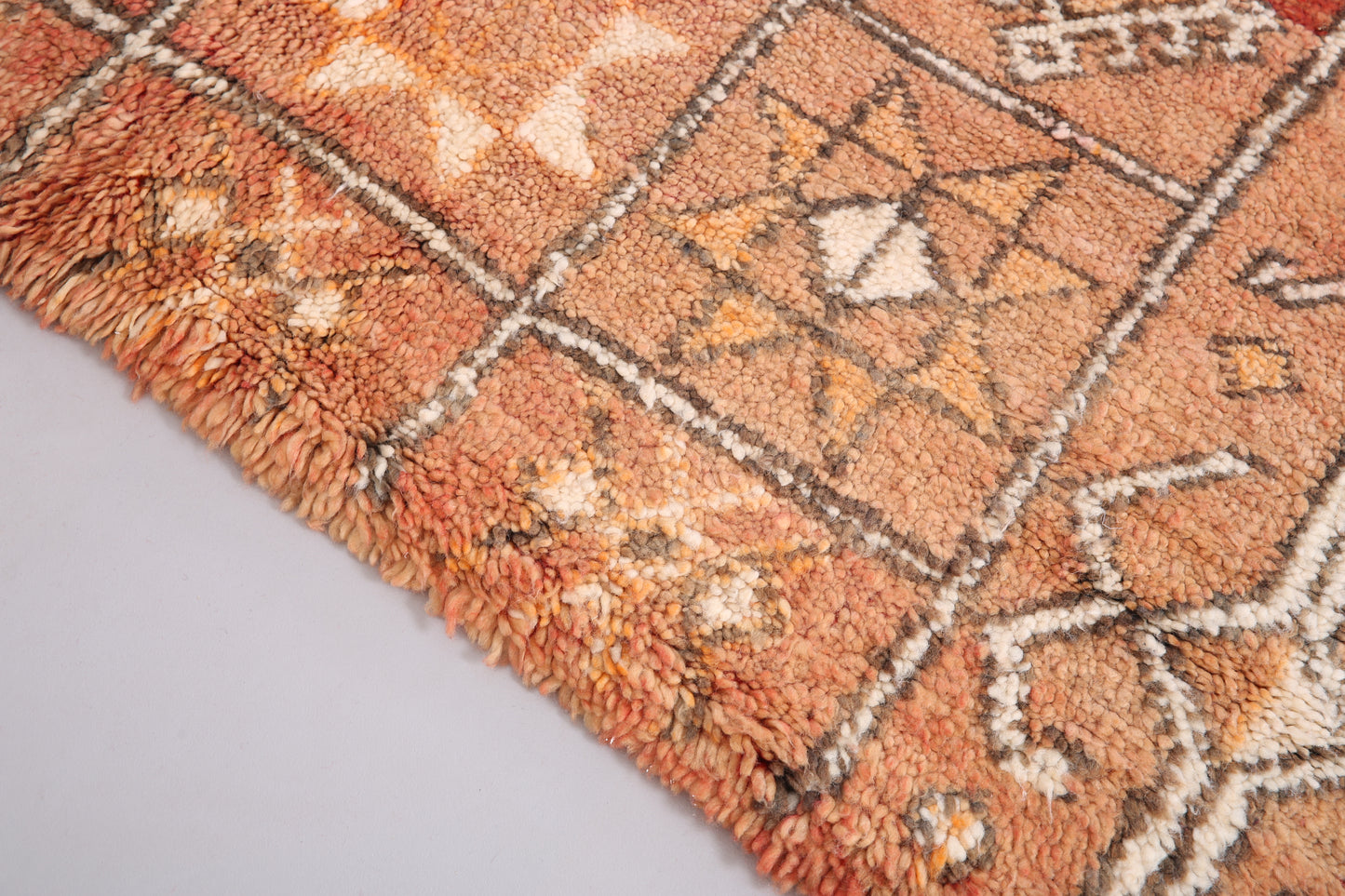 Pfirsichfarbener Vintage Boujaad Teppich 5,2 FT x 8,6 FT - marokkanischer Vintage Teppich - handgemachter Teppich - Berberteppich aus Marokko - alter Boho Teppich - Vintage Tribal Teppich