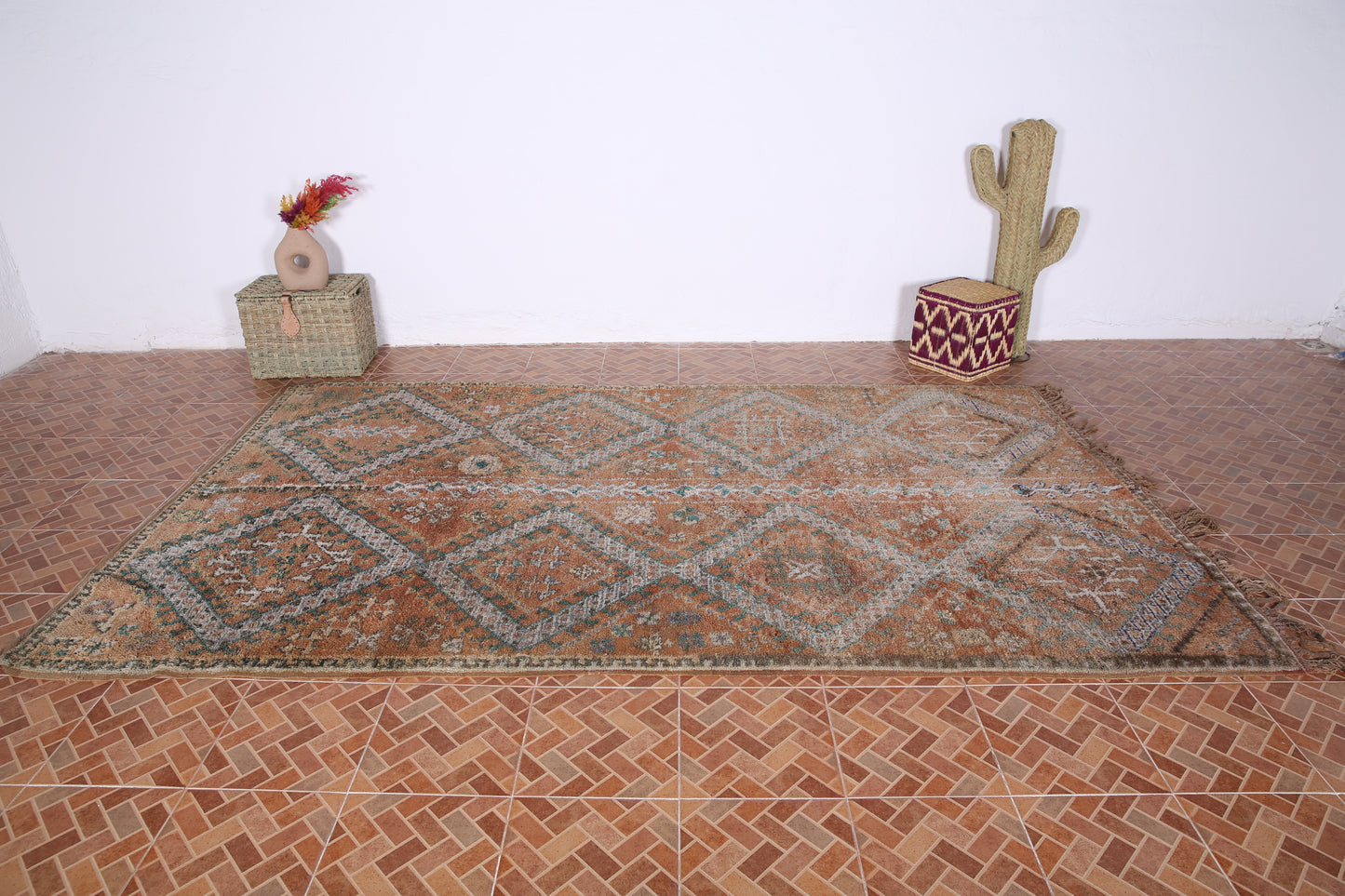 Beautiful vinateg rug 6.2 FT X 10.6 FT