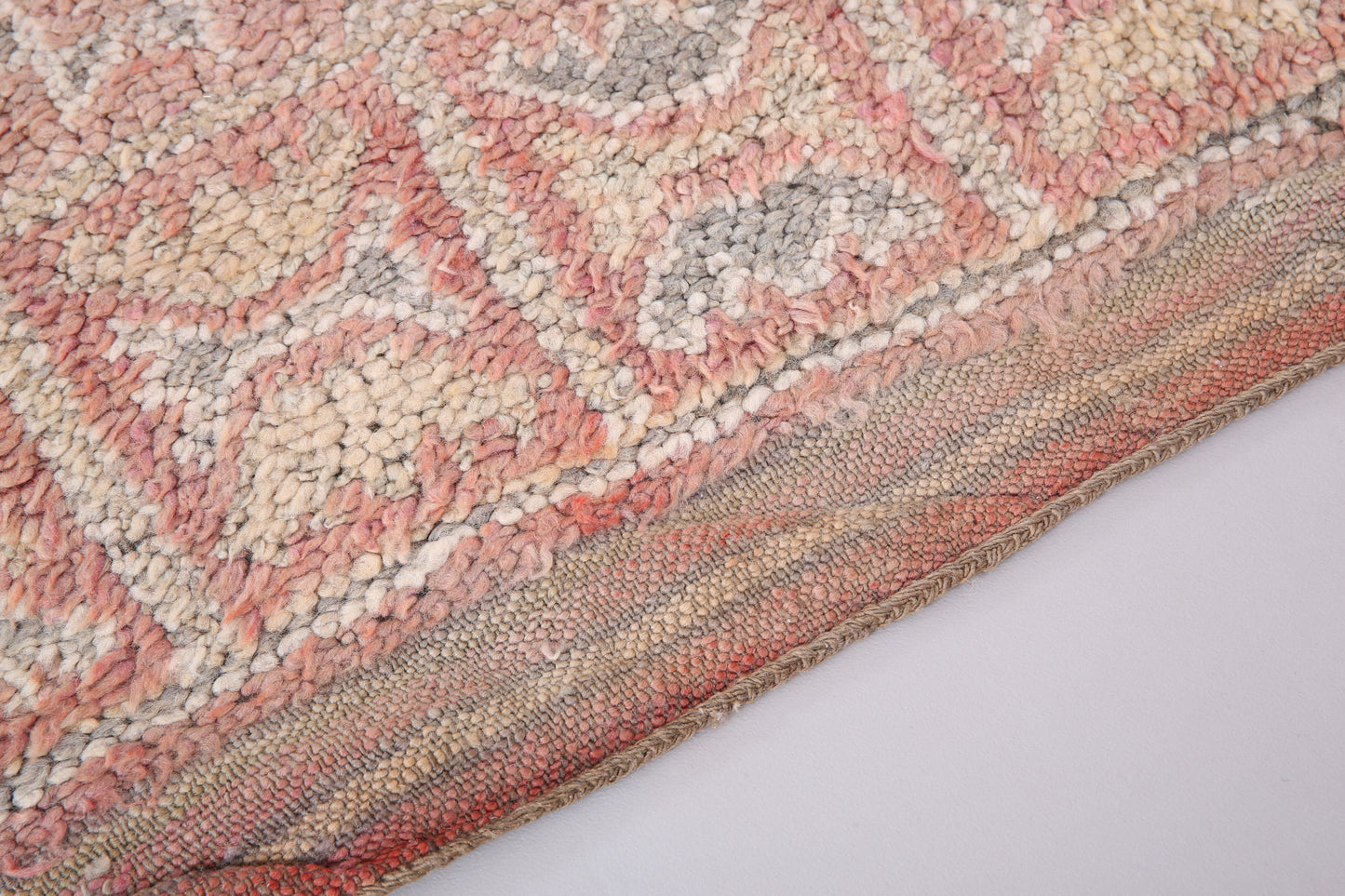 Pfirsichfarbener Vintage Boujaad Teppich 5,2 FT x 9,4 FT - marokkanischer Vintage Teppich - handgemachter Teppich - Berberteppich aus Marokko - alter Boho Teppich - Vintage Tribal Teppich