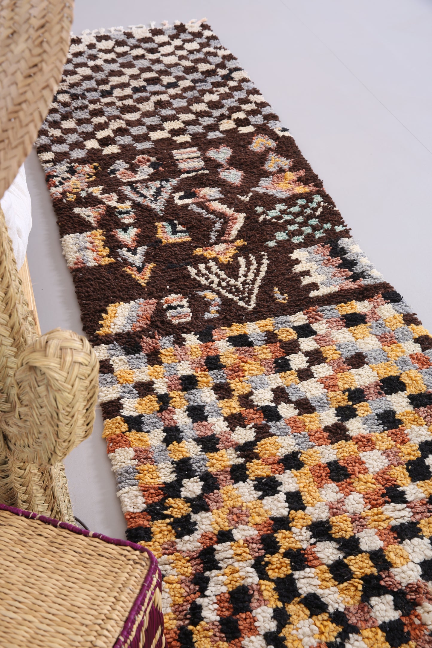 Marokkanischer Boujaad-Läuferteppich 2,6 x 10 Fuß - roter Marokko-Teppich - Vintage-Tribal-Teppich - handgemachter Berberteppich - alter Vintage-Teppich - Boho-Teppich