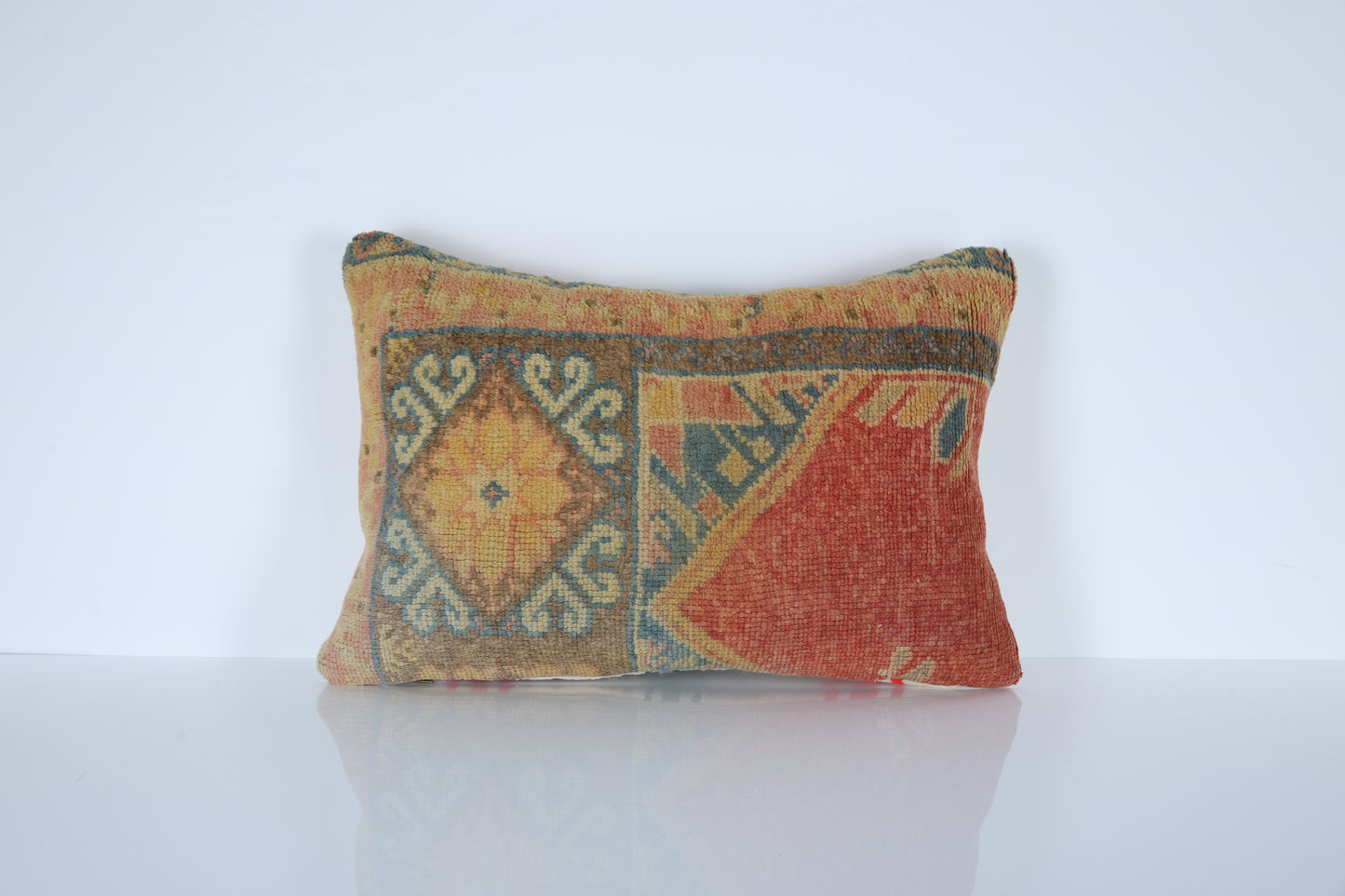 Set of 2 Moroccan Kilim Pillows 22’’ X 15.3’’