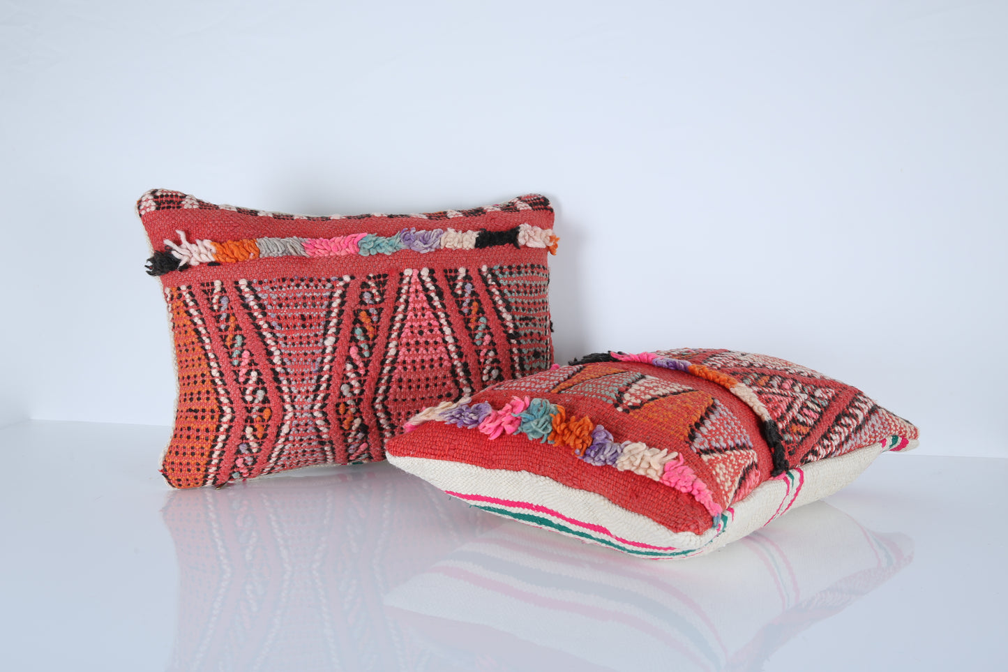 2er Set marokkanische Kelimkissen 22'' x 15,3'' - Teppichkissen - handgemachte Berberkissen - boho marokkanische Kissen - gewebte Kissen