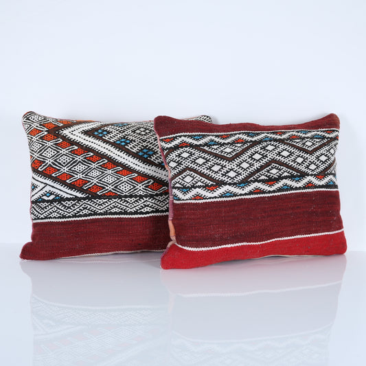 Set of 2 Vintage Moroccan Pillows 22,8’’ X 14.5’’