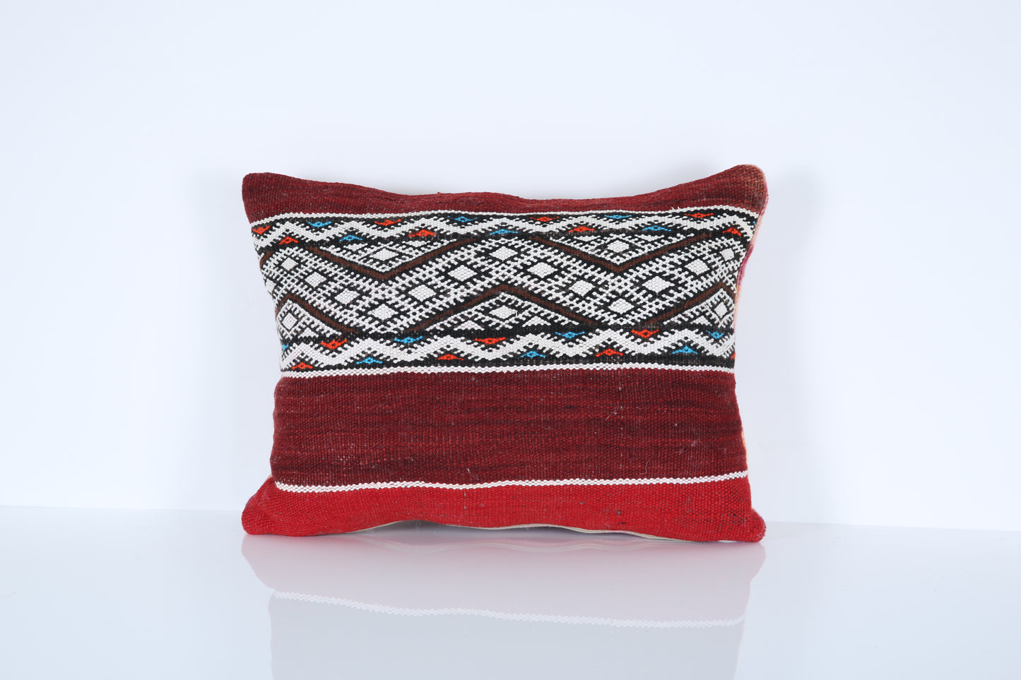 Set of 2 Vintage Moroccan Pillows 22,8’’ X 14.5’’