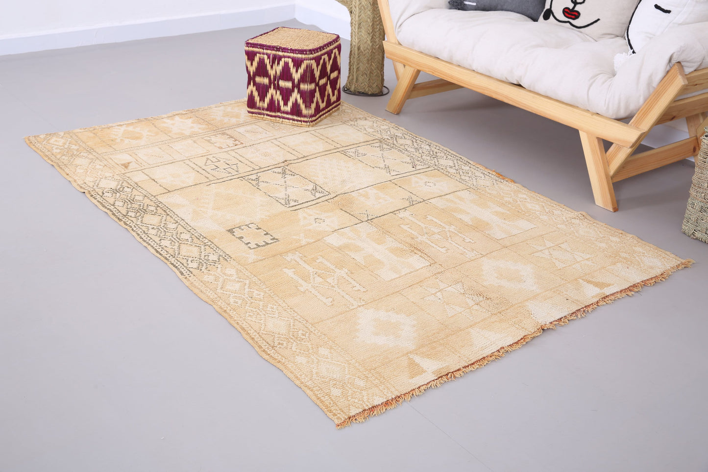 Gelber marokkanischer Berberteppich 4,5 FT x 6,9 FT - marokkanischer Vintage-Teppich - handgefertigter Teppich - Berberteppich - alter Boho-Teppich - gelber Unikat-Teppich