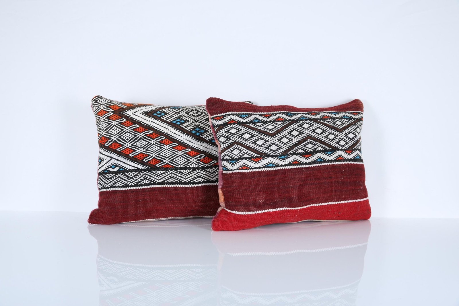 il_fullxfull.6553603435_375j Set of 2 Vintage moroccan kilim pillows 14.5'' x 22.8" - handmade moroccan pillows cover - wool pillows - rug pillows - berber kilim pillows - Image 1